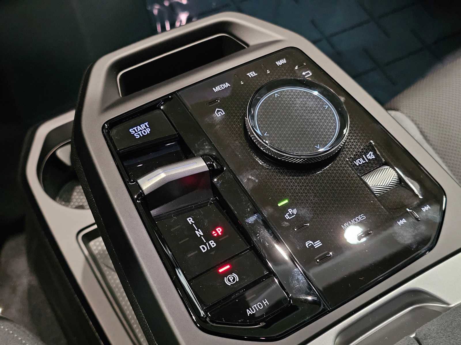 New 2026 BMW iX xDrive45 w/ M Sport Package image 15