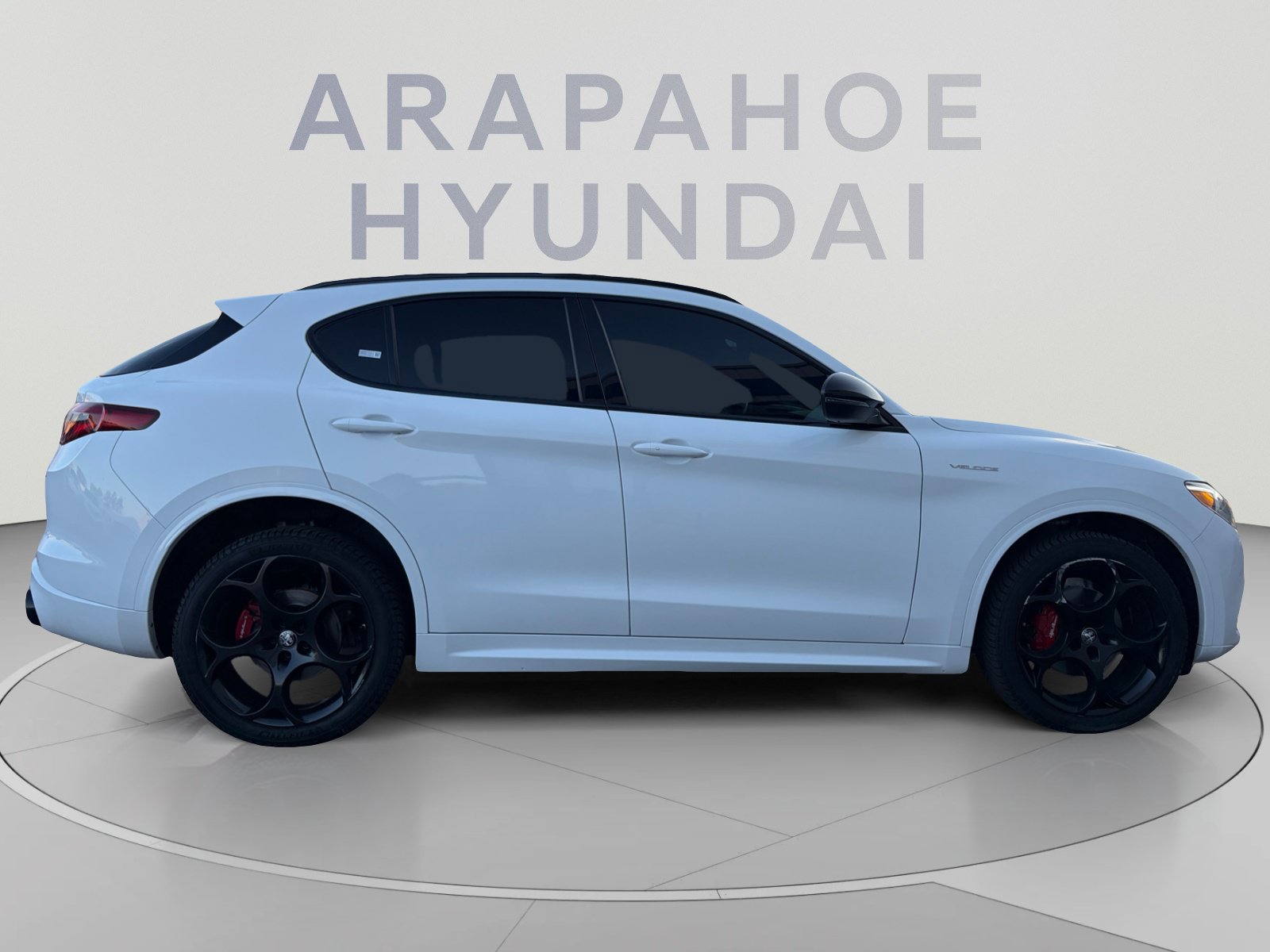Used 2022 Alfa Romeo Stelvio Veloce AWD/4WD image 6