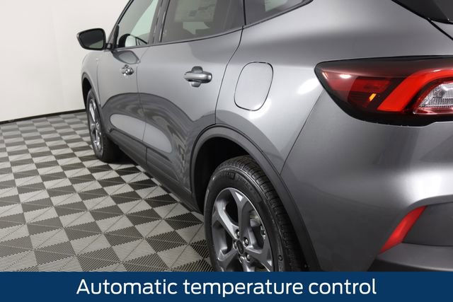 New 2026 Ford Escape ST-Line w/ Tech Pack #1 image 16