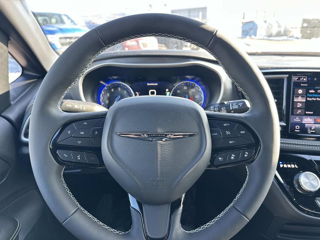 New 2026 Chrysler Pacifica Select w/ S Appearance Package FWD image 15