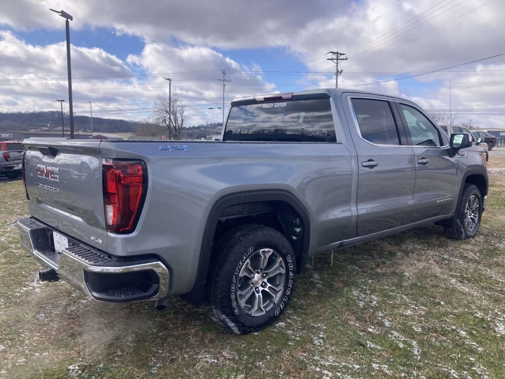 New 2026 GMC Sierra 1500 SLE image 4
