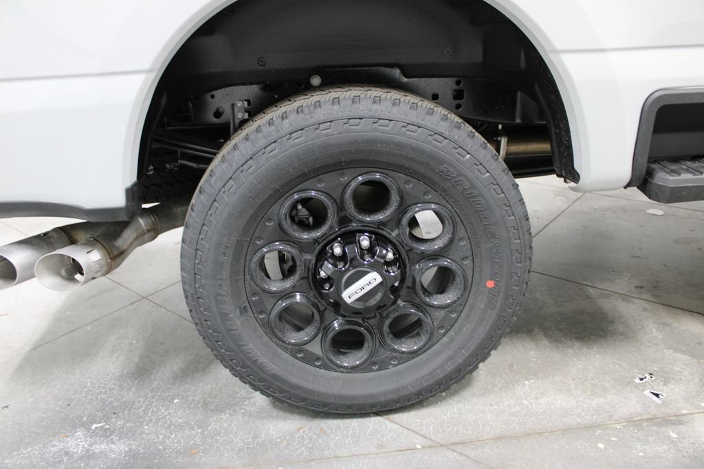 New 2026 Ford F250 Lariat w/ Black Appearance Package image 42