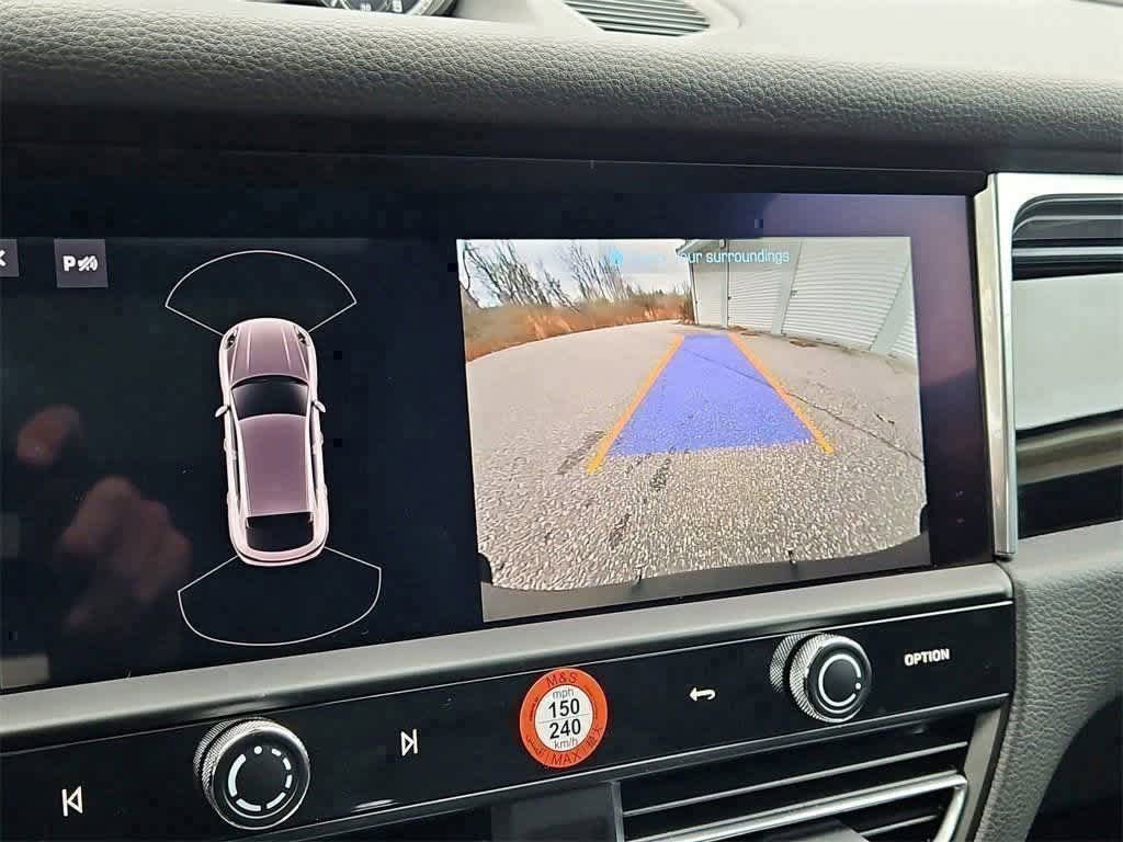 Certified 2025 Porsche Macan image 17