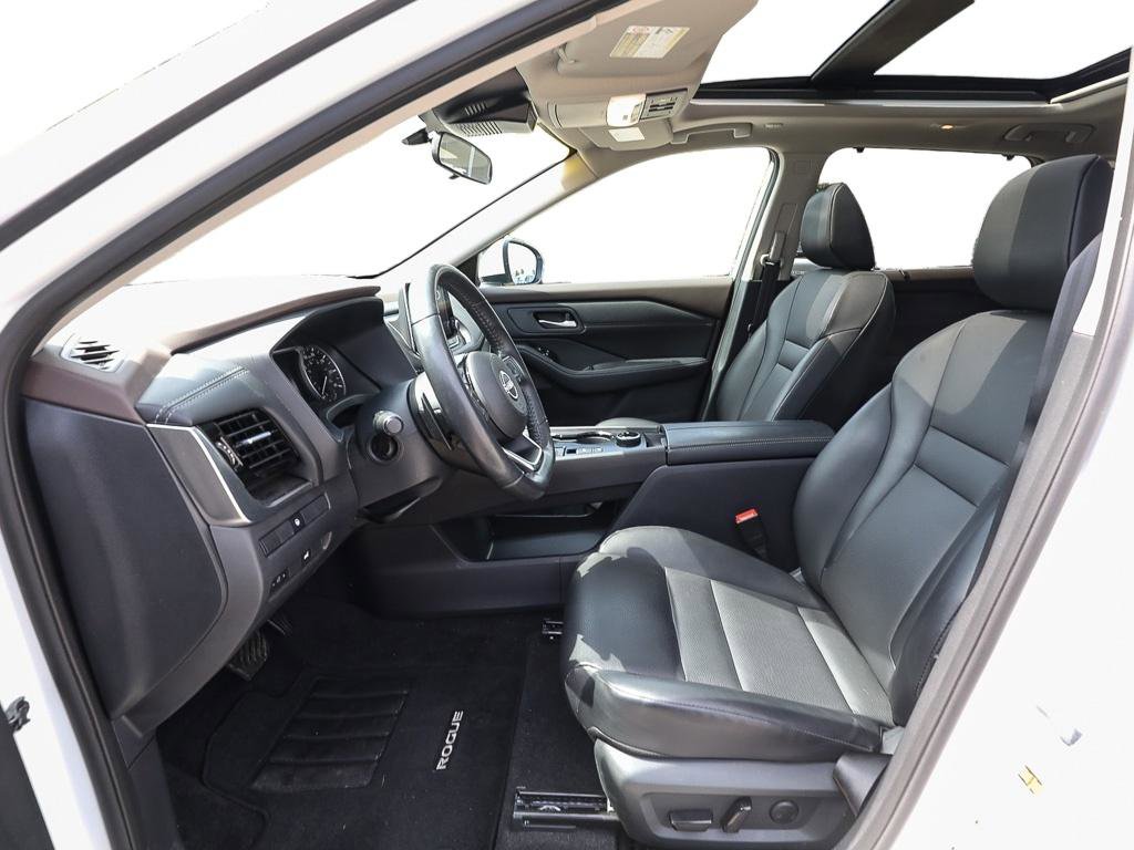 Used 2023 Nissan Rogue SV w/ SV Premium Package AWD/4WD image 12