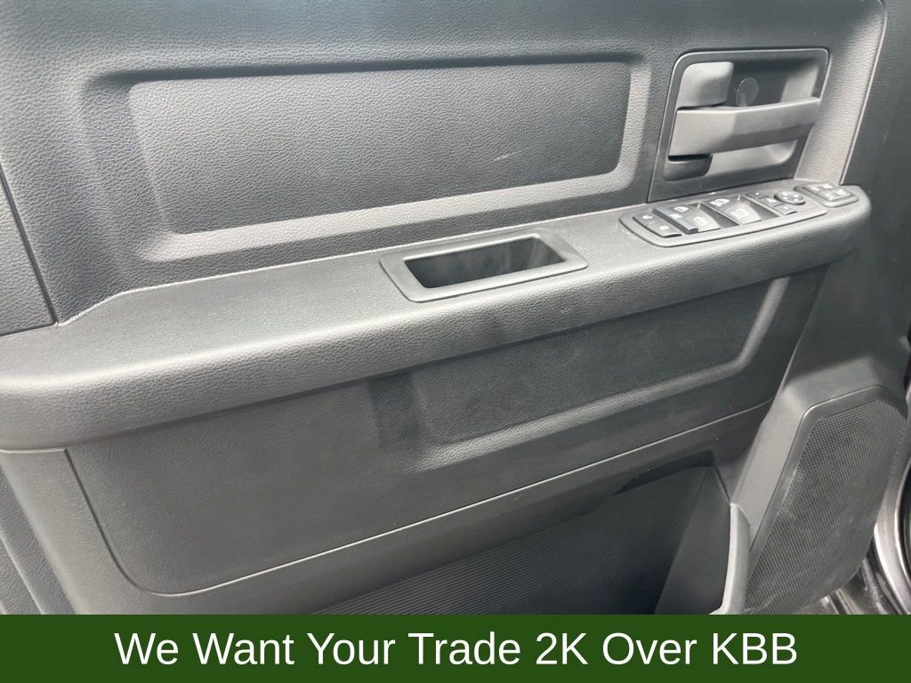 Used 2024 RAM 2500 Tradesman w/ Chrome Appearance Group image 7