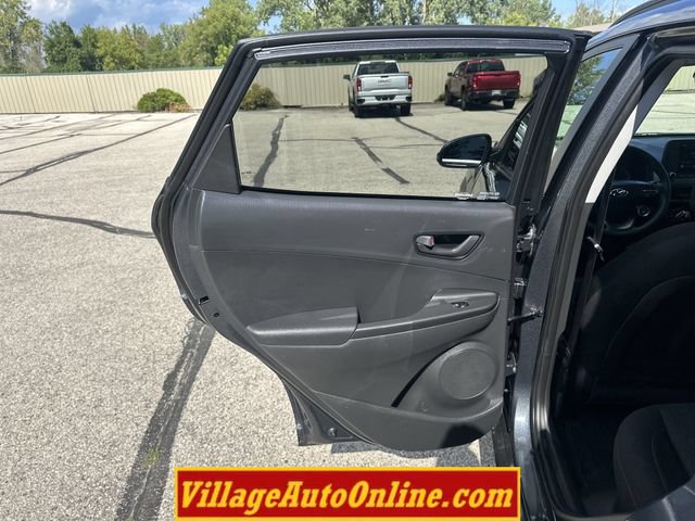 Used 2022 Hyundai Kona SEL FWD image 25