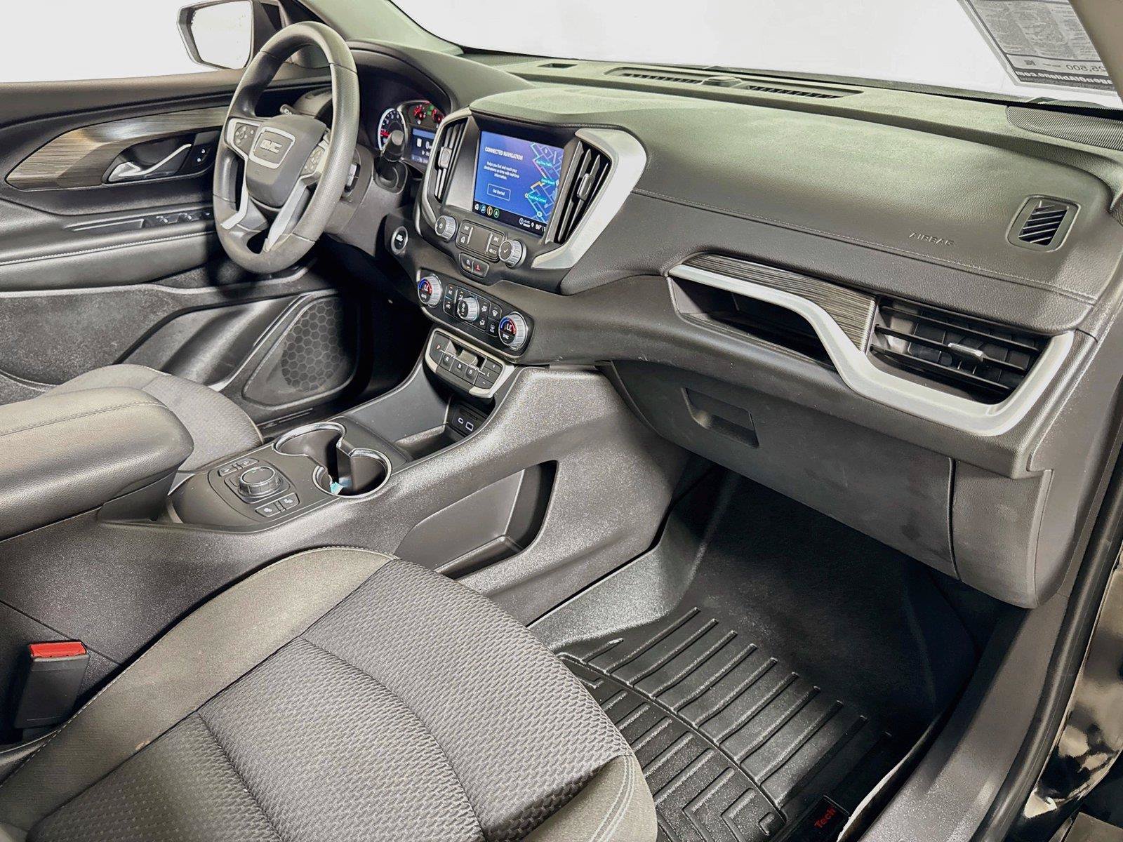 Used 2024 GMC Terrain SLE w/ Driver Convenience Package FWD image 27