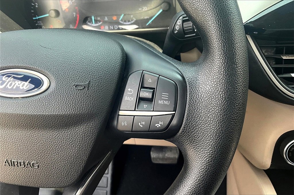Used 2020 Ford Escape SE image 13