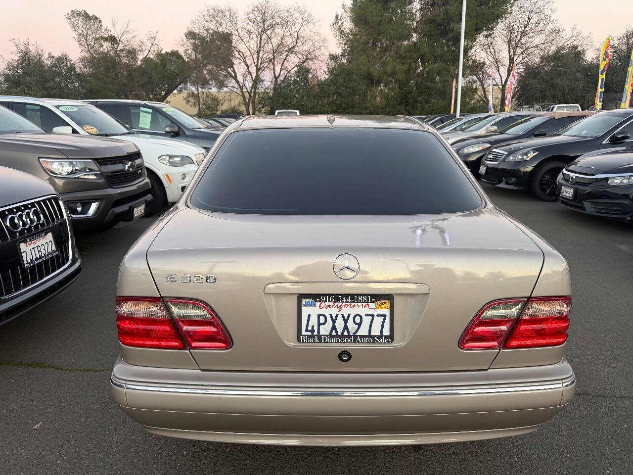 Used 2001 Mercedes-Benz E 320 Sedan image 6