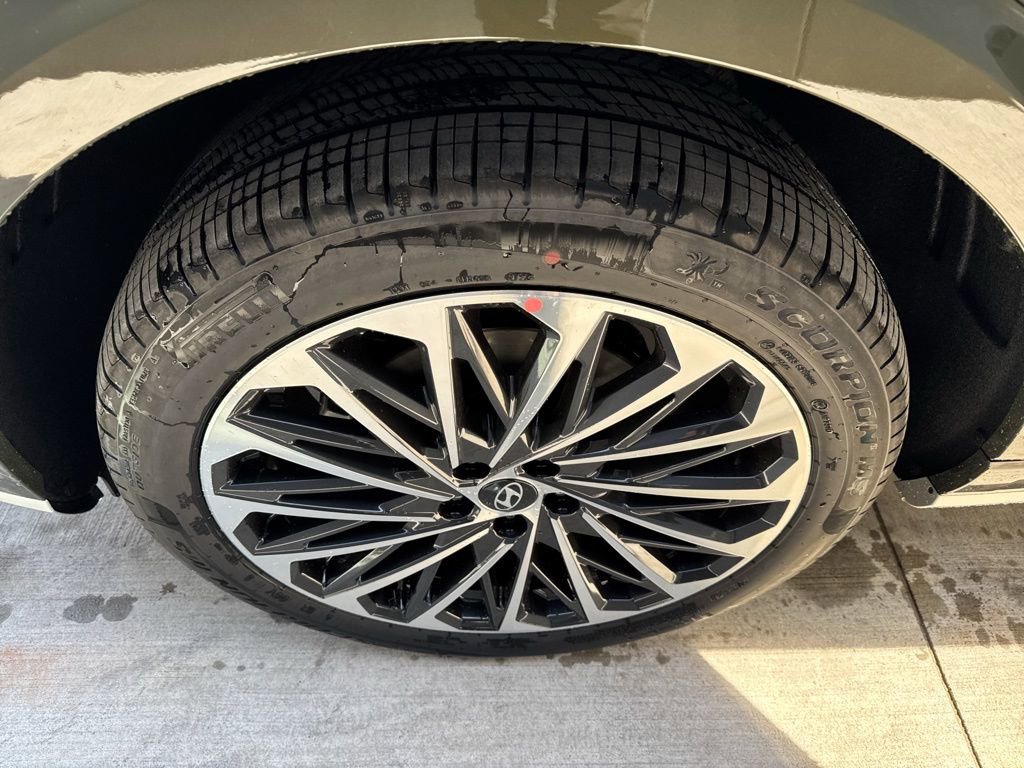 New 2026 Hyundai Palisade Calligraphy FWD image 22