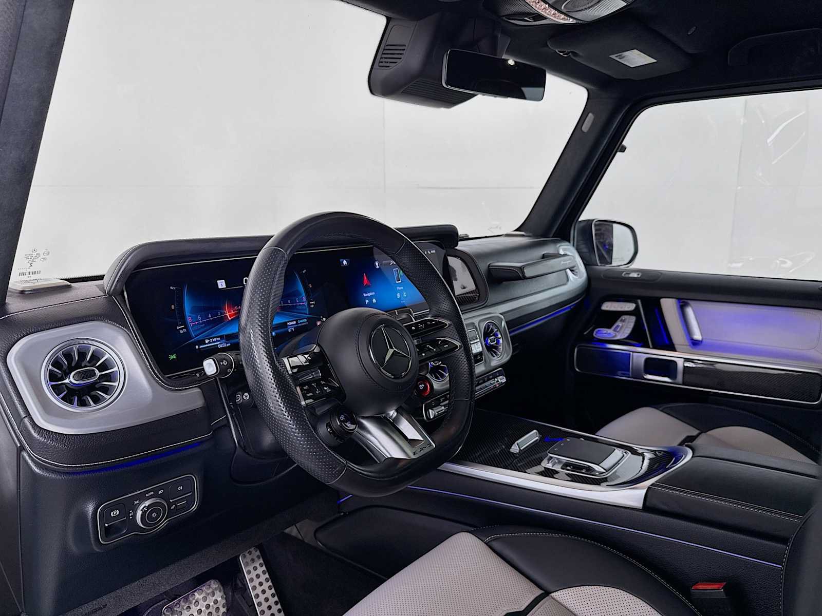 Used 2025 Mercedes-Benz G 63 AMG 4MATIC image 9