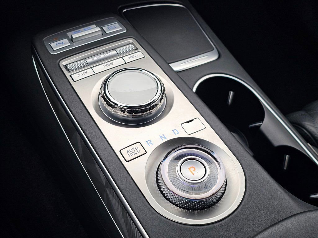 Certified 2025 Genesis GV70 3.5T Sport w/ Sport Advanced Package AWD/4WD image 19