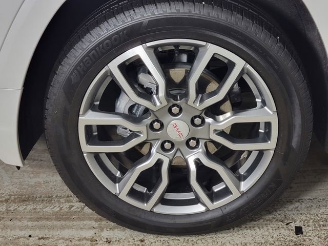 Used 2024 GMC Terrain Denali w/ LPO, Cargo Package image 10