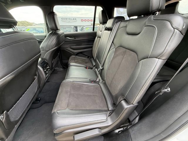 Used 2024 Jeep Grand Cherokee L Laredo image 10