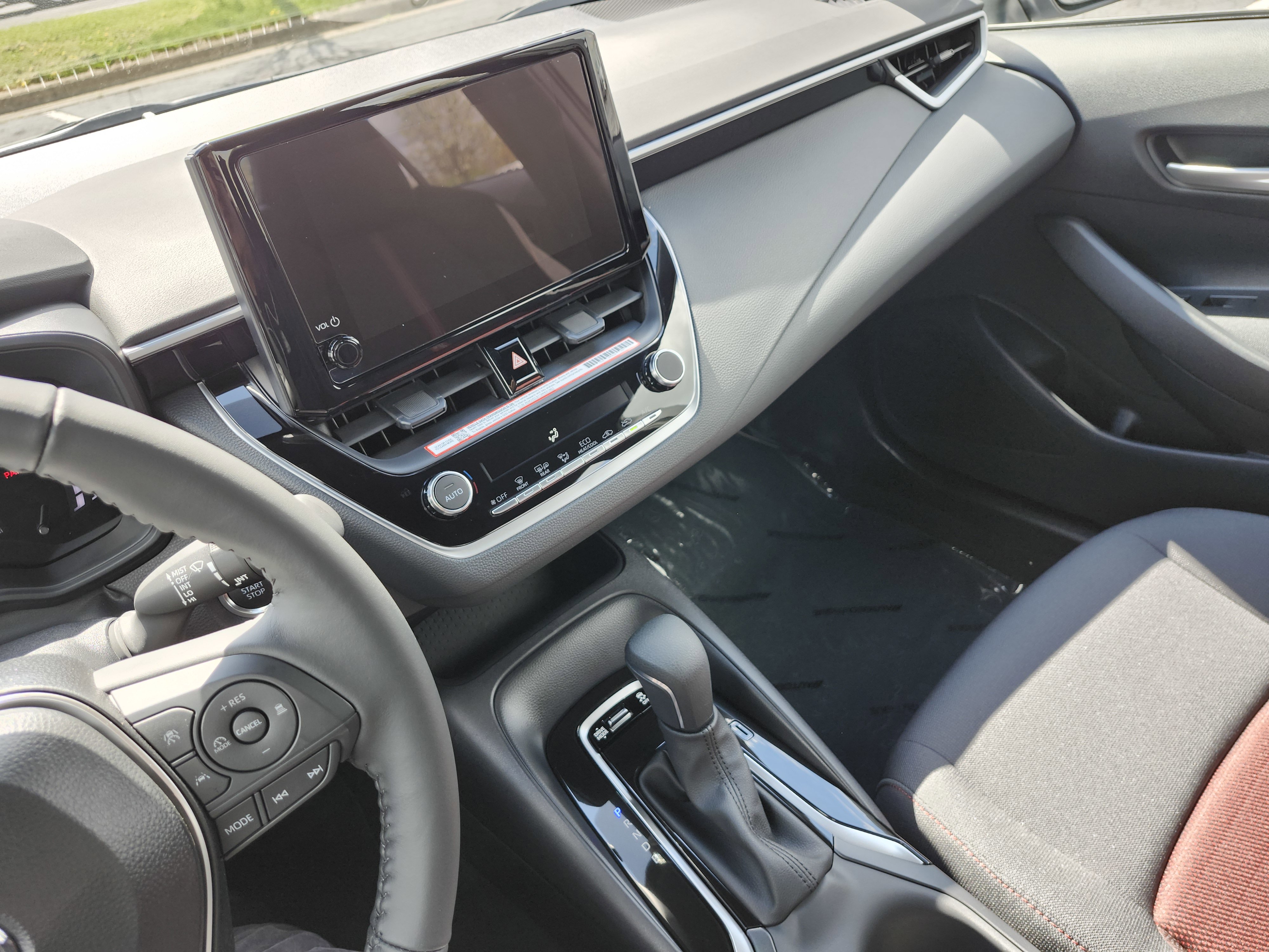 Used 2026 Toyota Corolla SE image 29