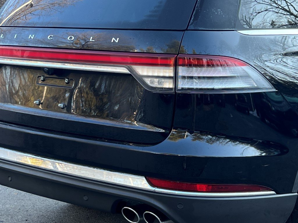 Certified 2022 Lincoln Aviator Reserve image 6