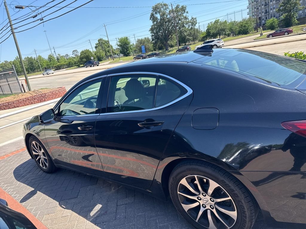 Used 2017 Acura TLX FWD image 8