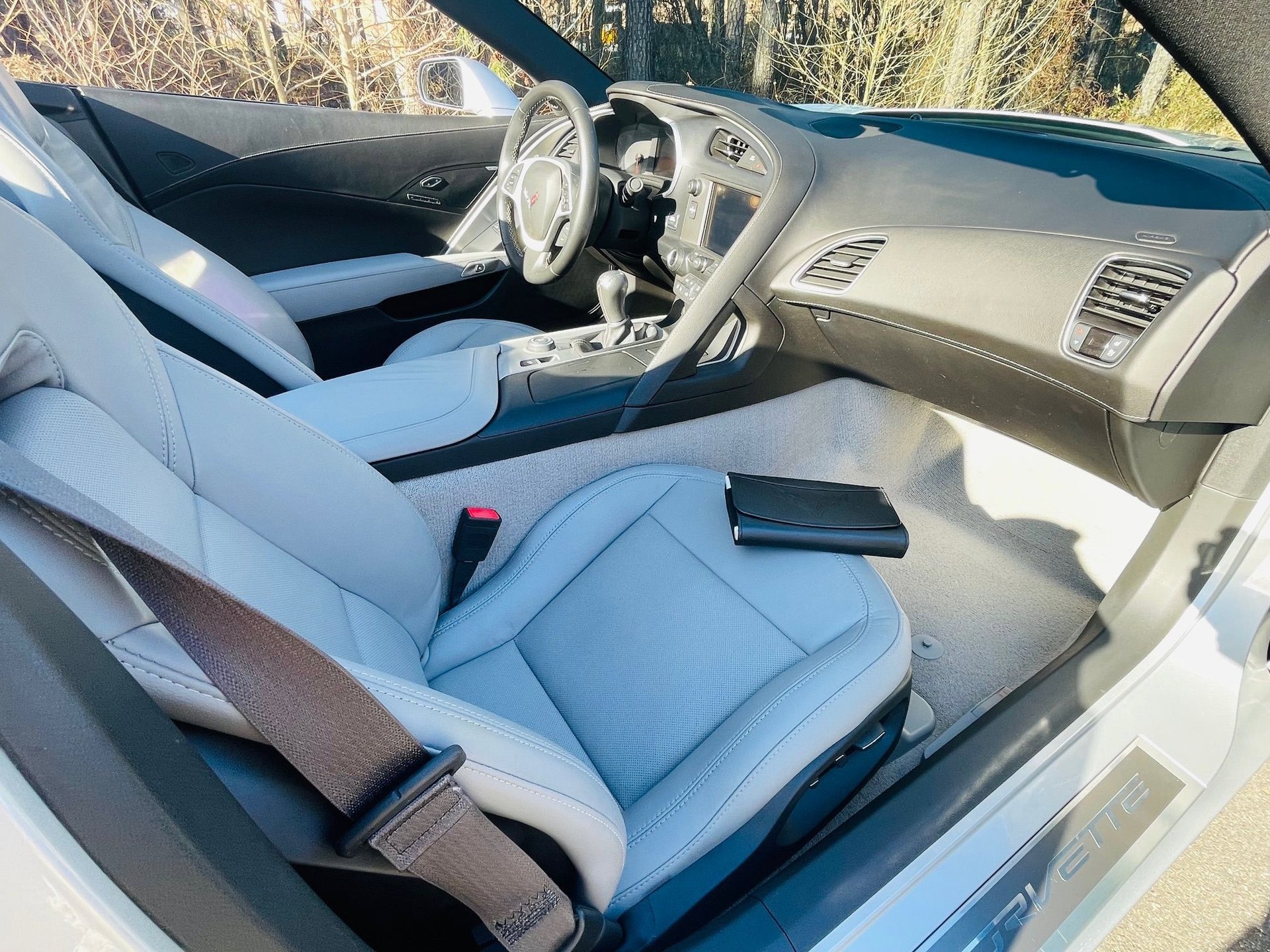 Used 2015 Chevrolet Corvette Stingray Convertible w/ 2LT Preferred Equipment Group image 39