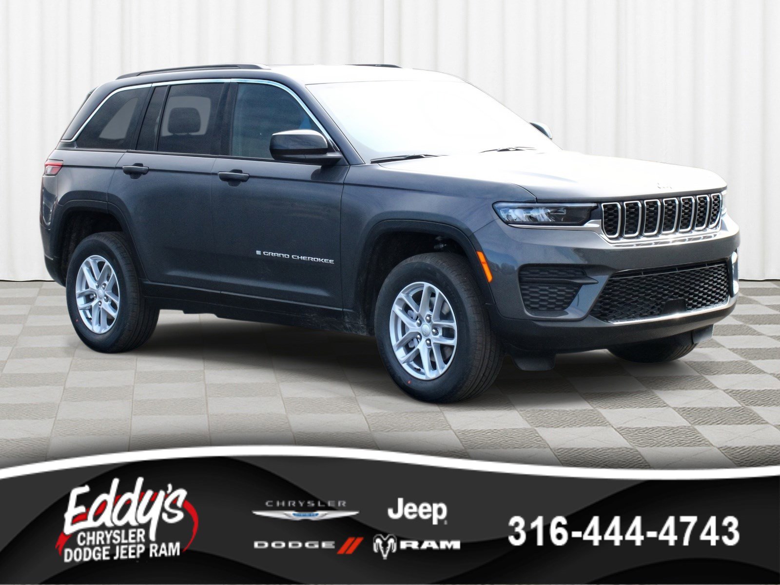 New 2026 Jeep Grand Cherokee Laredo image 1