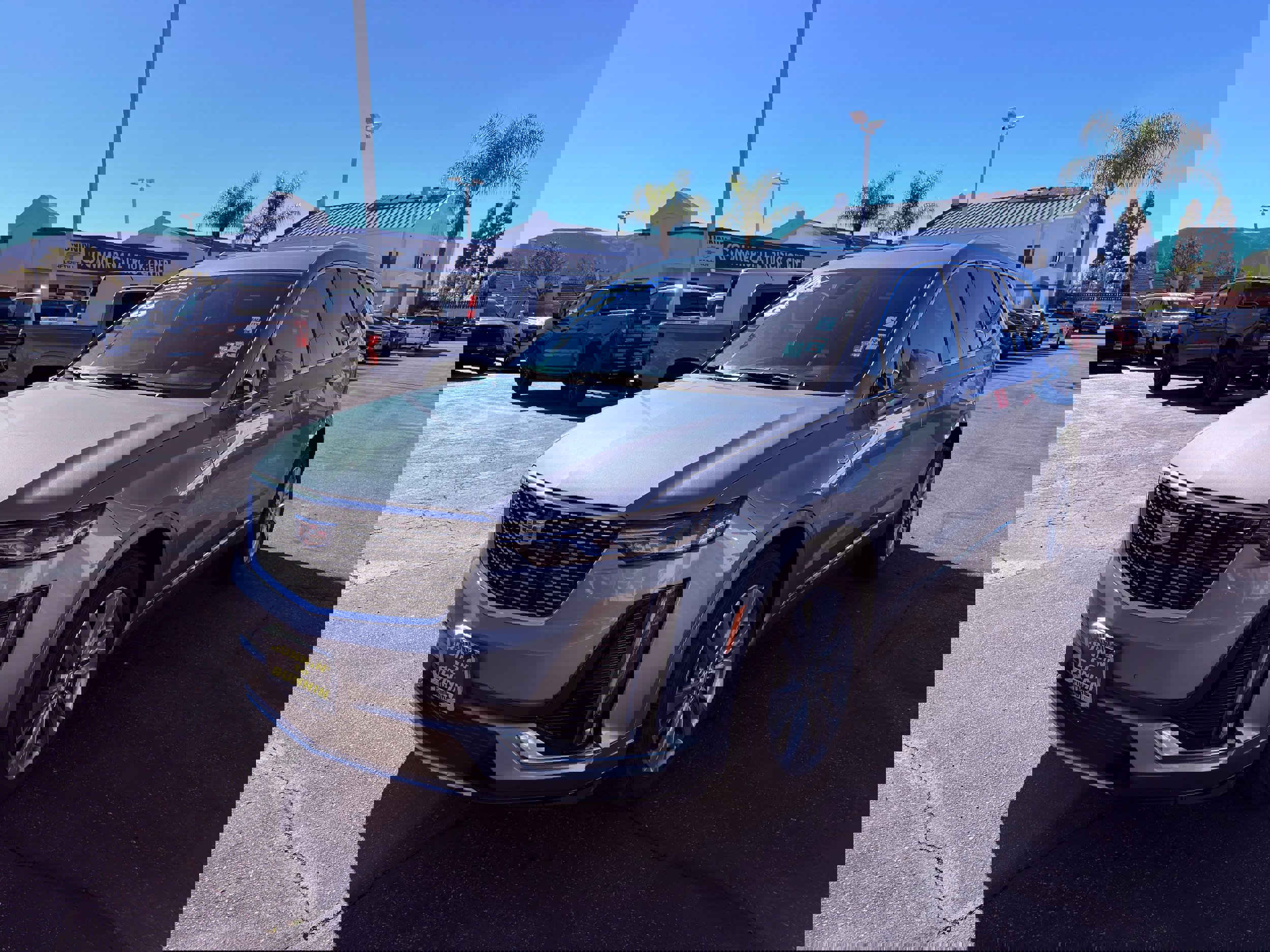 Used 2024 Cadillac XT6 Premium Luxury image 4