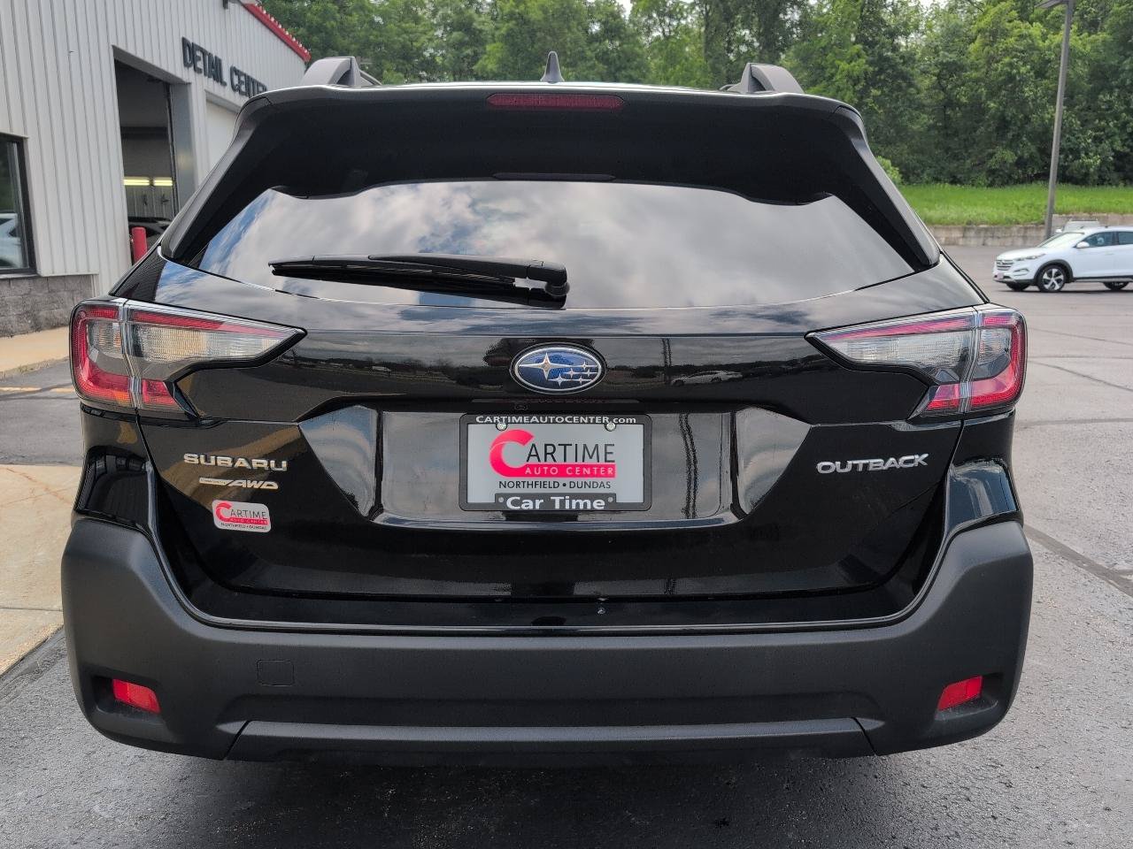 Used 2023 Subaru Outback Premium AWD/4WD image 7