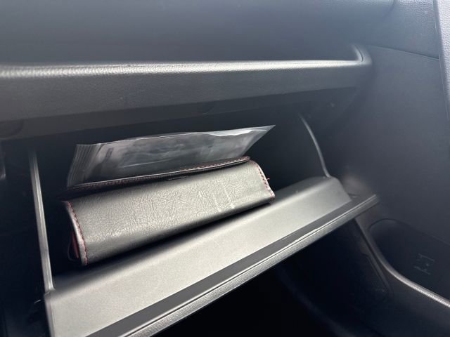 Used 2022 Toyota RAV4 XLE Premium image 38