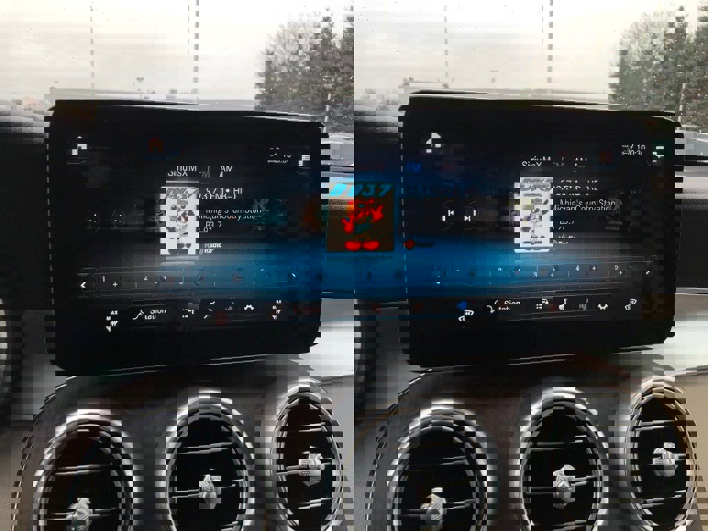 Used 2022 Mercedes-Benz GLC 300 4MATIC image 26