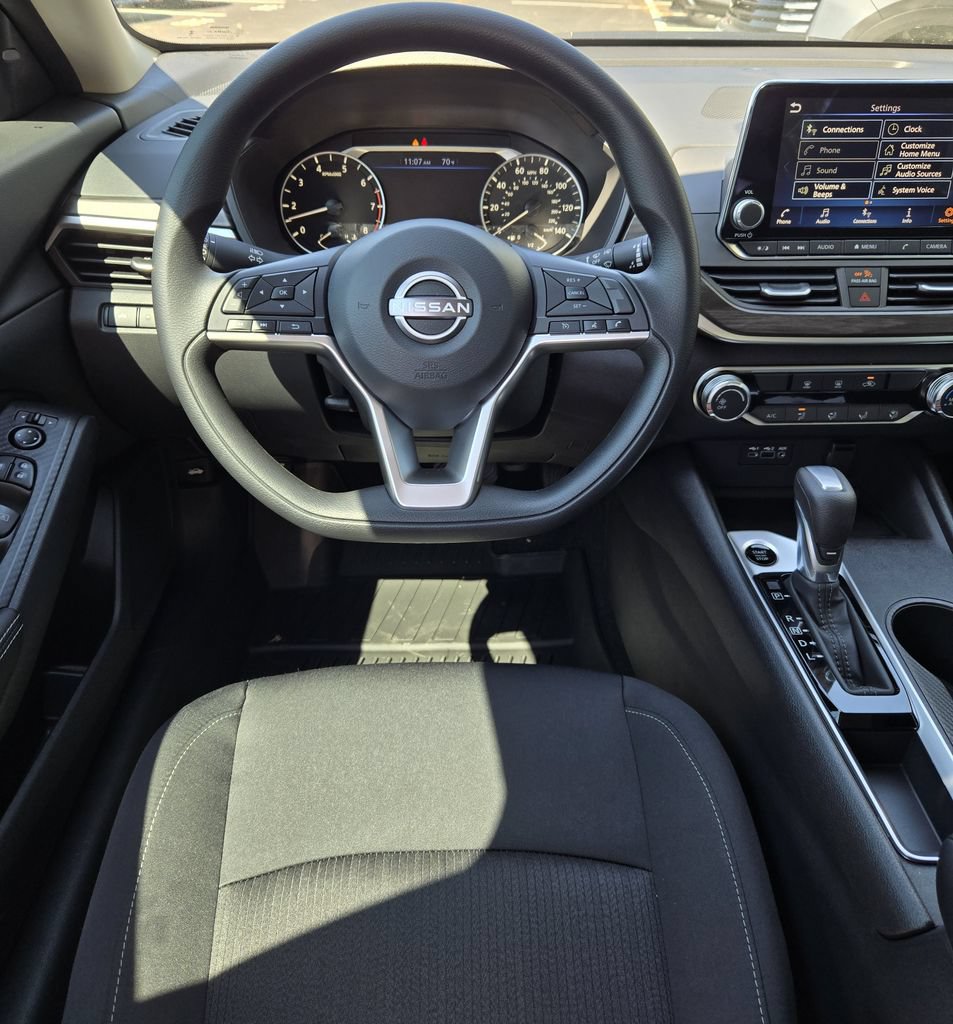 New 2026 Nissan Altima 2.5 SV FWD image 11