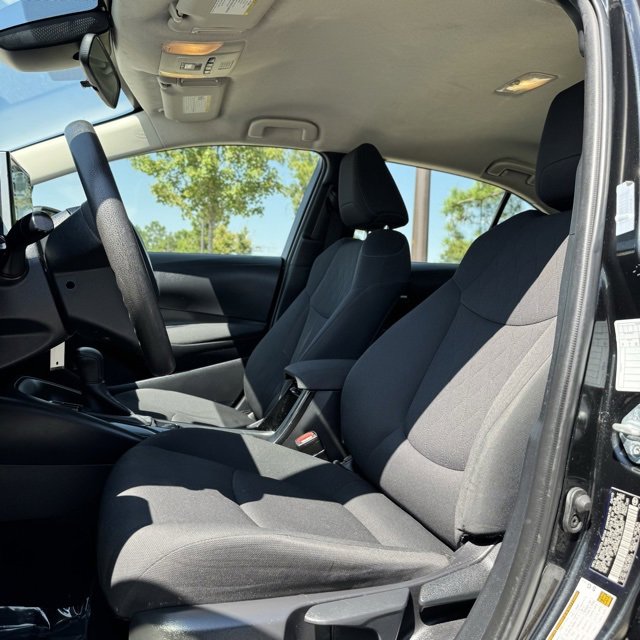 Used 2020 Toyota Corolla LE image 19