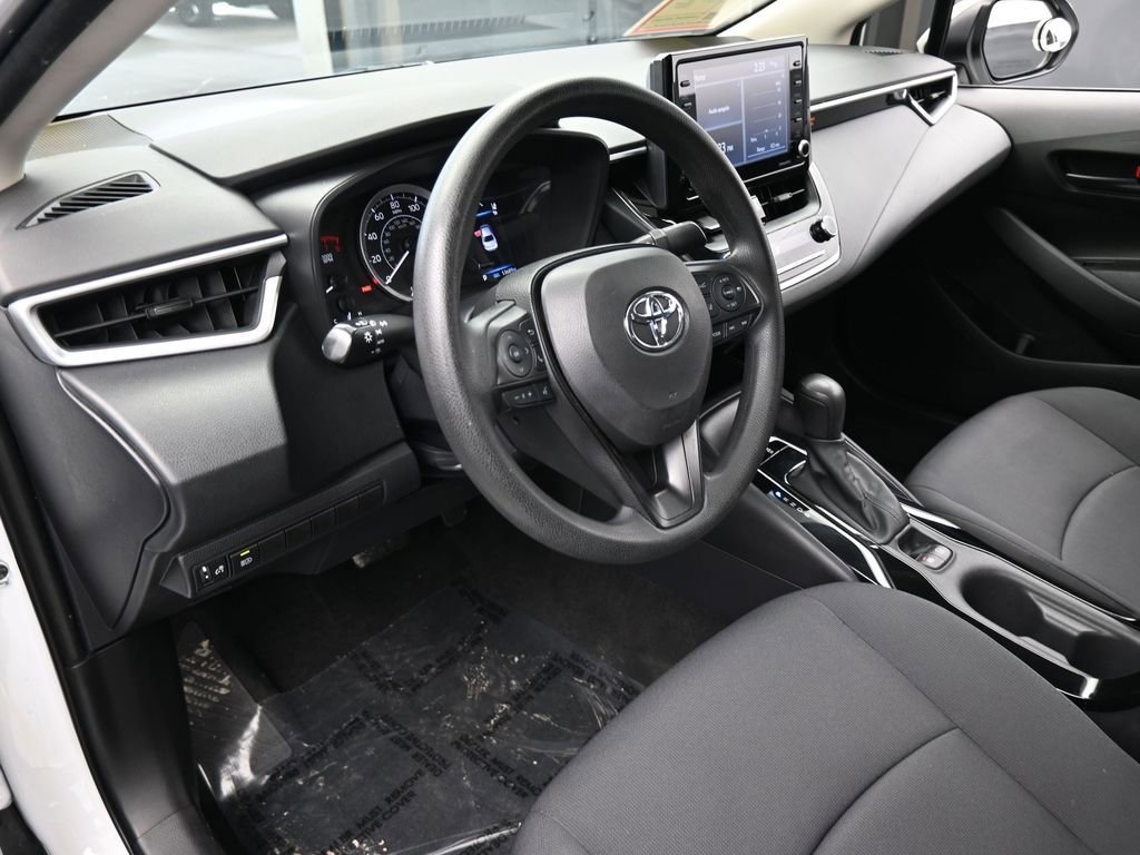 Used 2022 Toyota Corolla LE image 10