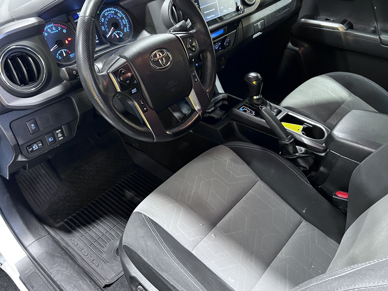 Used 2023 Toyota Tacoma TRD Off-Road AWD/4WD image 14