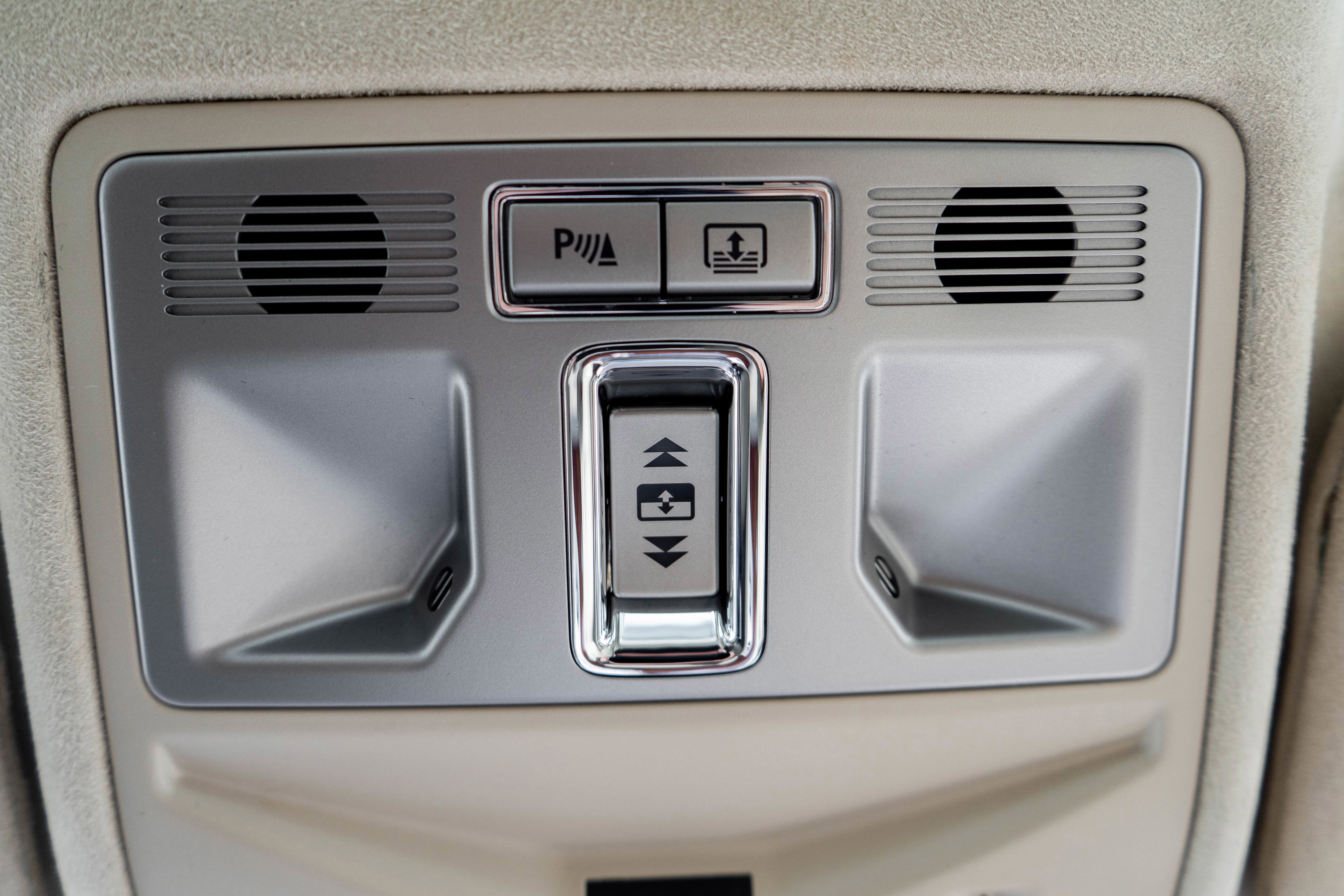 Used 2011 Jaguar XF Portfolio image 23