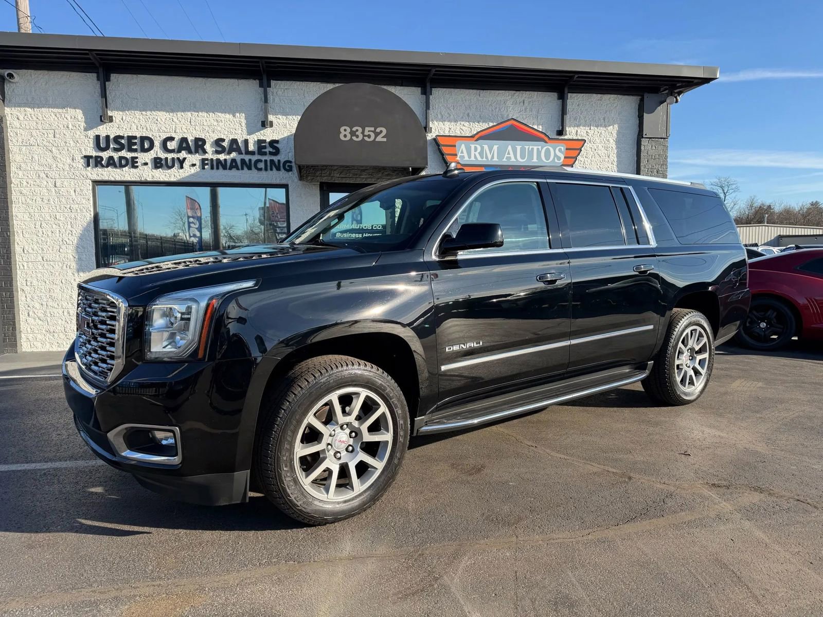 Used 2018 GMC Yukon XL Denali w/ Open Road Package image 5