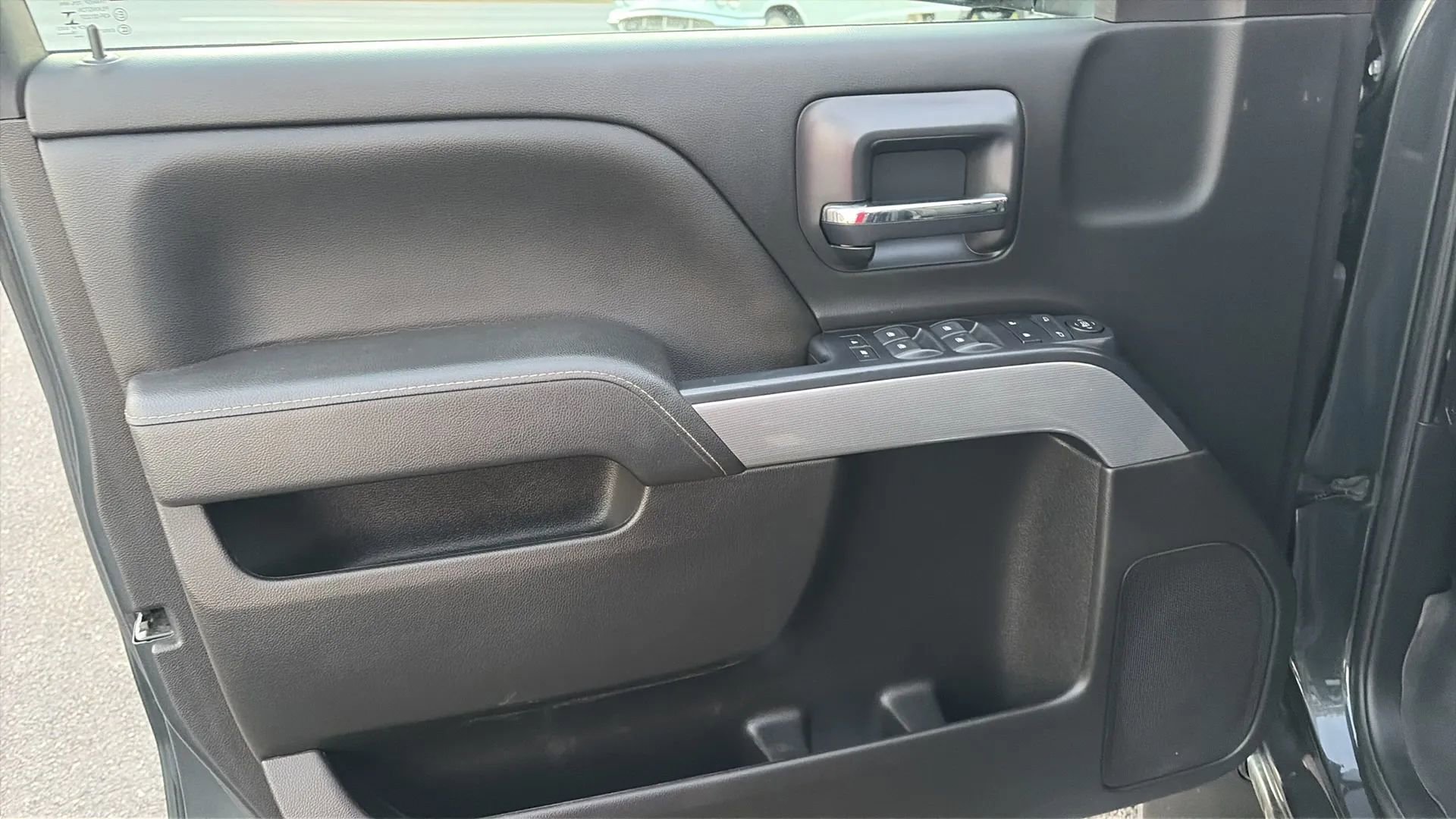 Used 2019 Chevrolet Silverado 1500 LT w/ All Star Edition image 30