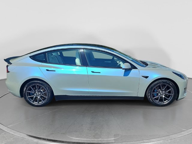 Used 2022 Tesla Model 3 Long Range AWD/4WD image 3
