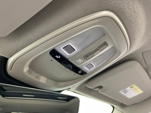 New 2026 Volvo XC40 B5 Ultra w/ Protection Package Premier image 19