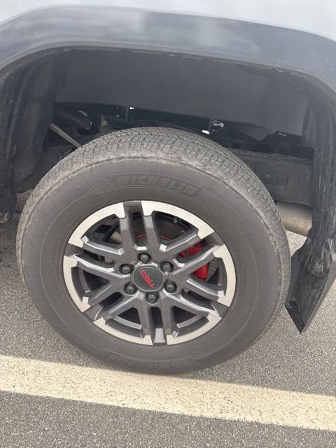 Used 2024 Toyota Tacoma TRD Sport w/ TRD Sport Upgrade Package image 6