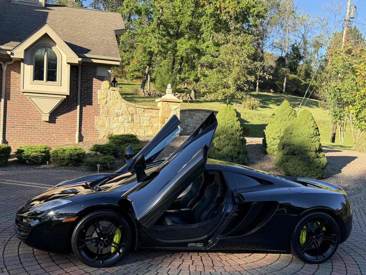 Used 2012 McLaren MP4-12C Coupe RWD image 15