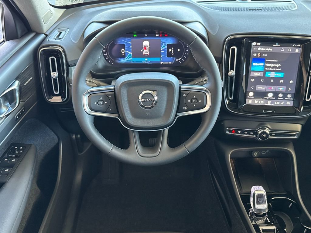 New 2026 Volvo XC40 B5 Ultra w/ Climate Package image 13