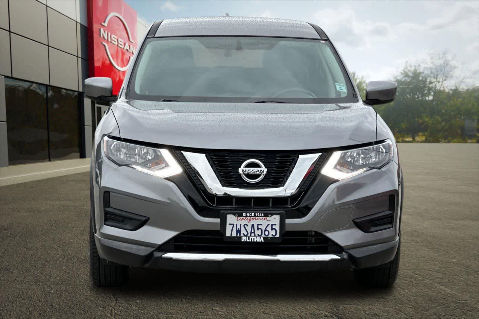 Used 2017 Nissan Rogue S FWD image 11