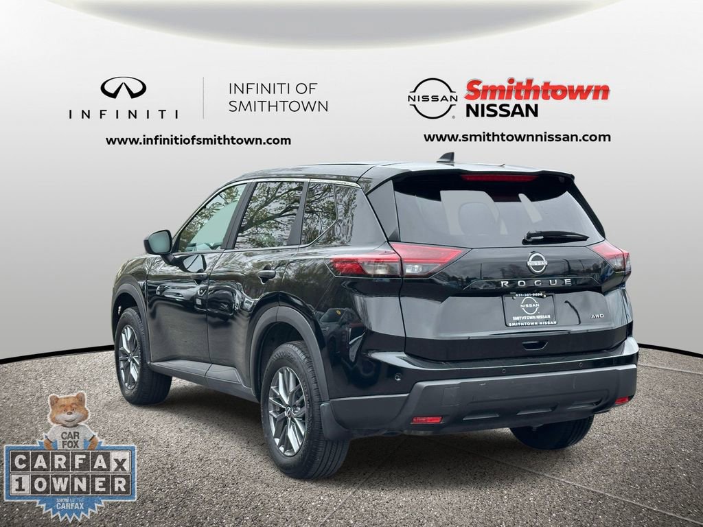 Used 2025 Nissan Rogue S image 9