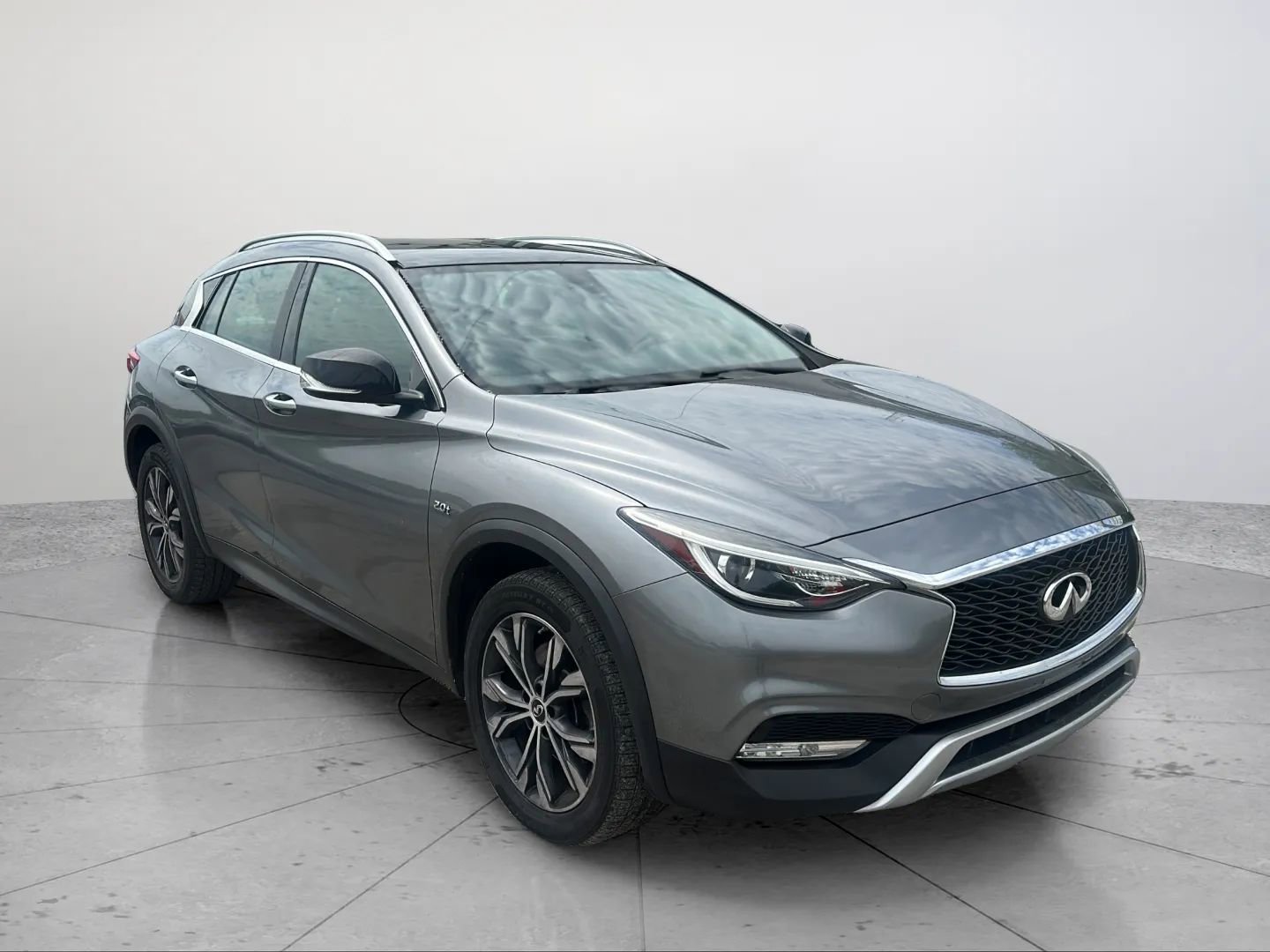 Used 2018 INFINITI QX30 Premium w/ Cargo Package AWD/4WD image 12