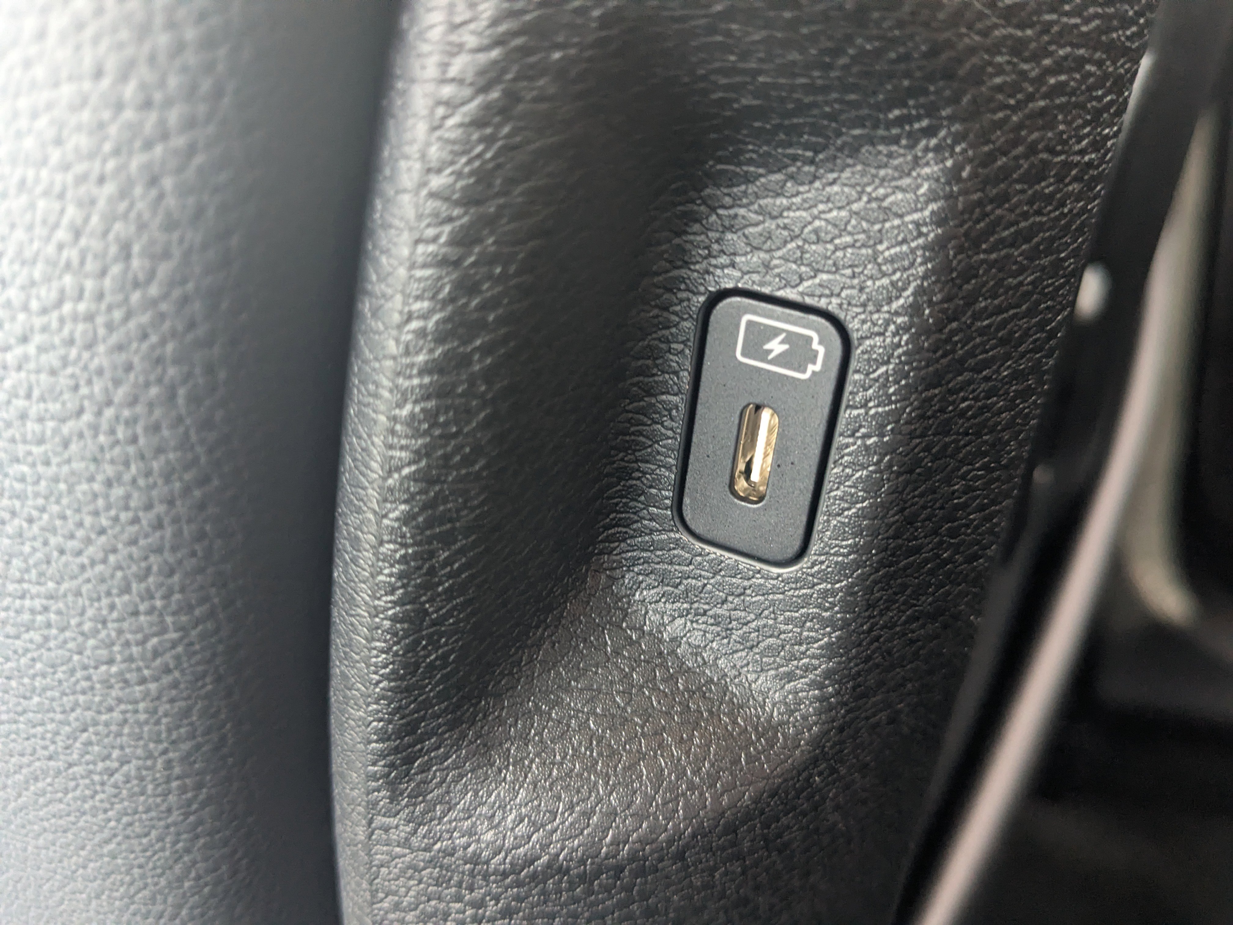 Certified 2025 Kia Sportage EX image 17