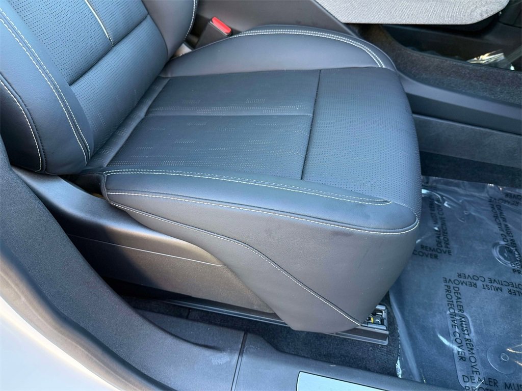Used 2025 Cadillac Optiq Luxury 2 w/ LPO, Floor Liner Package image 15