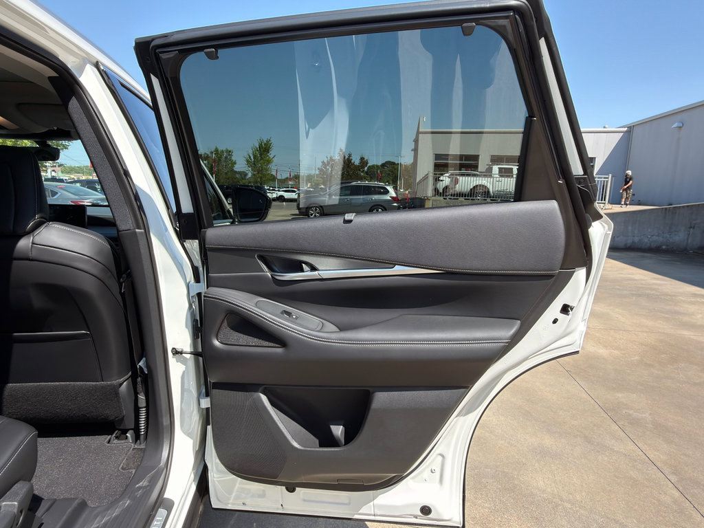 Used 2024 INFINITI QX60 Luxe image 18