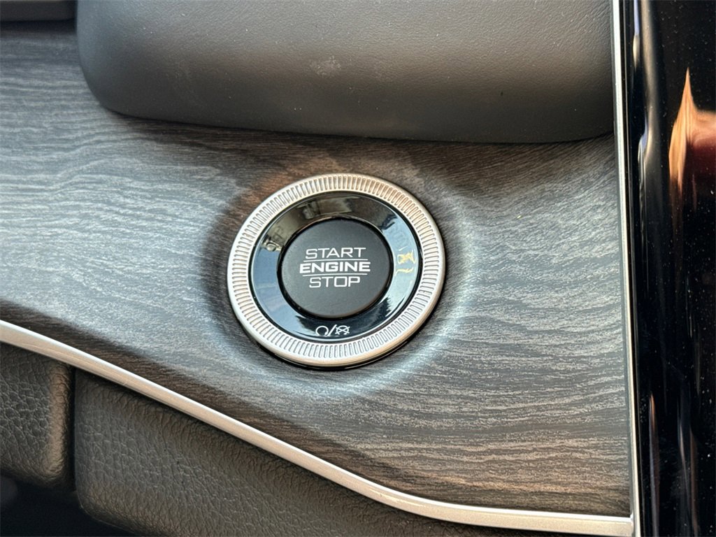 Used 2022 Jeep Grand Cherokee Limited 4xe w/ Luxury Tech Group II image 12