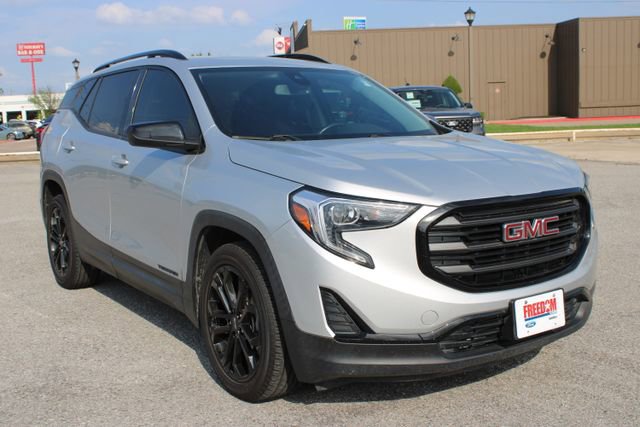 Used 2021 GMC Terrain SLE w/ Elevation Edition FWD image 3