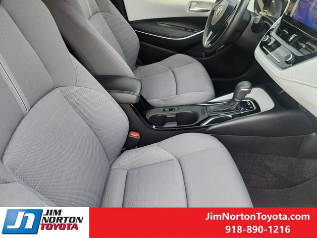 Used 2023 Toyota Corolla SE w/ SE Package FWD image 15