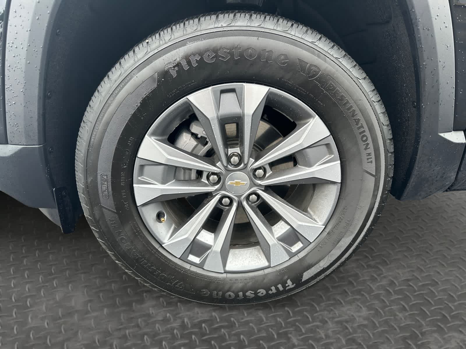 Used 2026 Chevrolet Equinox LT FWD image 9