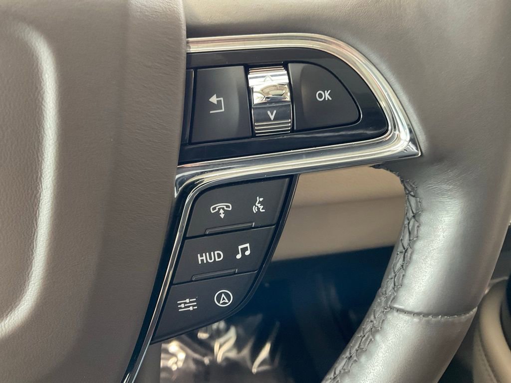 Used 2023 Lincoln Navigator Reserve image 12